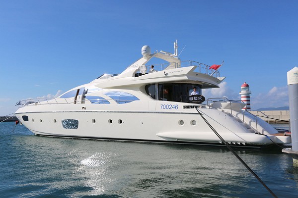 Azimut 100